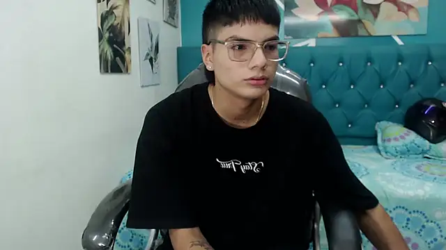 Snapshot of Noha_scott chatting on February 2025 10:42:02 PM Noha scott online show from February 2025 10:42:02 PM