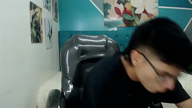 Snapshot of Noha_scott chatting on February 2025 10:59:02 PM Noha scott online show from February 2025 10:59:02 PM