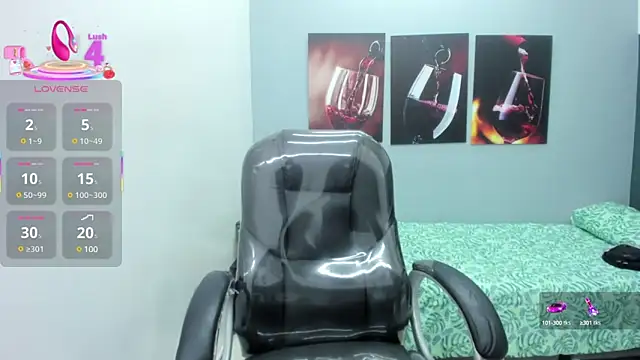 Snapshot of Noha_scott chatting on March 2025 11:07:01 PM Noha scott online show from March 2025 11:07:01 PM