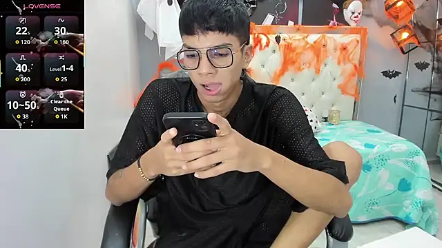 Snapshot of Noha_scott chatting on October 2025 11:37:01 PM Noha scott online show from October 2025 11:37:01 PM