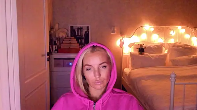 aestetick online show from January 2026 09:51:02 PM