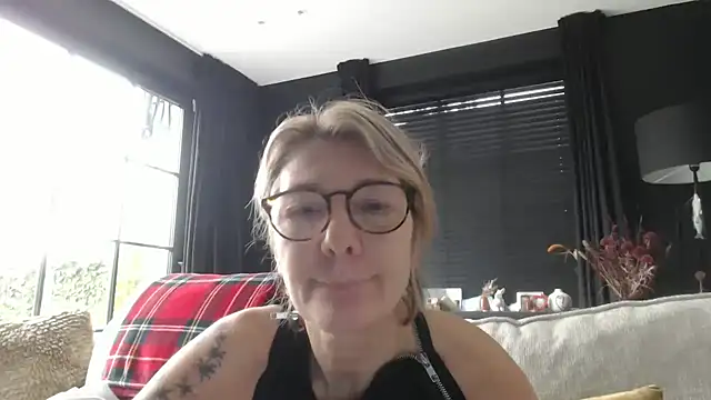 godinflower online show from October 2025 08:02:02 AM