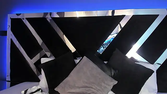 AmmyJones  online show from December 2025 10:27:02 PM