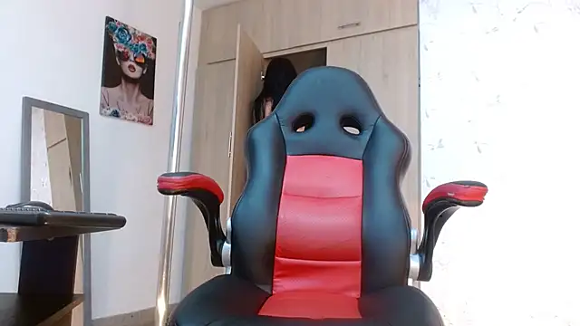 PaulinaRubio  online show from December 2024 07:24:02 PM