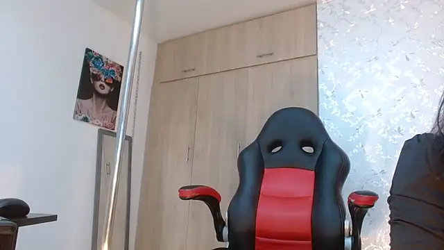 PaulinaRubio  online show from February 2025 10:26:02 PM