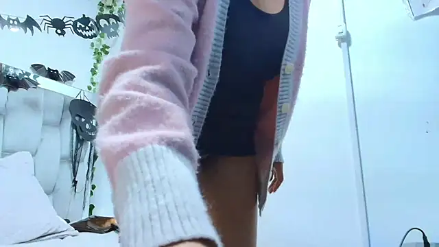  Marcela   online show from October 2025 12:51:01 PM