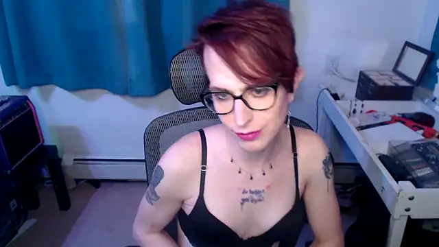 Snapshot of RyffBurnz chatting on March 2025 06:02:02 AM RyffBurnz online show from March 2025 06:02:02 AM