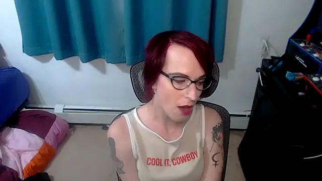 Snapshot of RyffBurnz chatting on October 2025 06:49:01 PM RyffBurnz online show from October 2025 06:49:01 PM