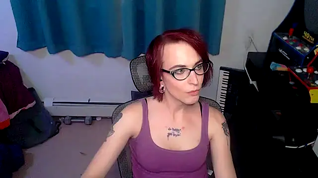 Snapshot of RyffBurnz chatting on November 2025 01:16:02 AM RyffBurnz online show from November 2025 01:16:02 AM