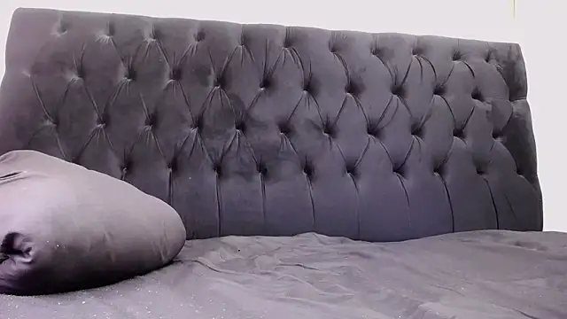 SpicyQueenxxxx online show from February 2025 05:06:01 PM