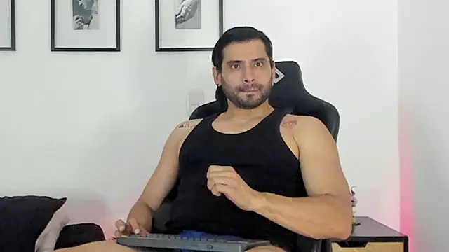 Dereck vega online show from May 2026 09:44:02 PM