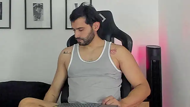 Dereck vega online show from July 2026 04:46:01 PM