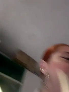 Nahiajhonson  online show from October 2025 12:46:02 PM