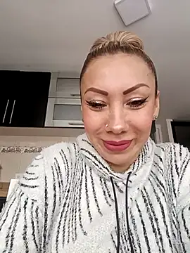 Snapshot of coral_smitth chatting on March 2025 06:09:01 PM coral smitth online show from March 2025 06:09:01 PM