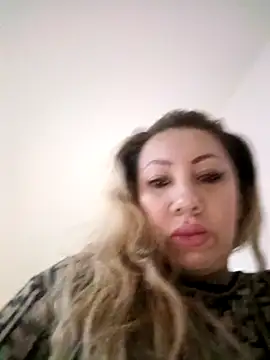 Snapshot of coral_smitth chatting on February 2026 05:53:02 PM coral smitth online show from February 2026 05:53:02 PM