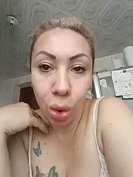 Snapshot of coral_smitth chatting on May 2026 05:20:01 PM coral smitth online show from May 2026 05:20:01 PM