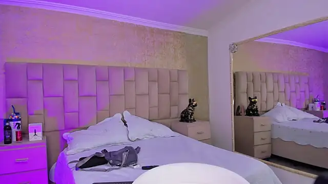 Snapshot of EmmaTorres_ chatting on January 2025 08:00:01 PM EmmaTorres online show from January 2025 08:00:01 PM