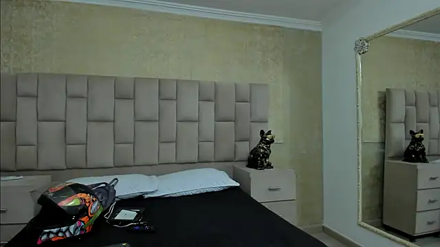 Snapshot of EmmaTorres_ chatting on February 2025 08:31:02 PM EmmaTorres online show from February 2025 08:31:02 PM