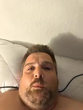 Ronny2510 online show from November 2025 10:41:02 PM