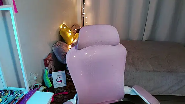 mily milk  online show from February 2025 10:10:01 AM