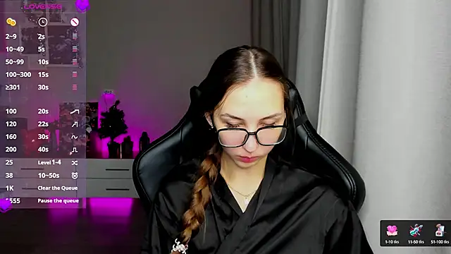 Sm0ly online show from December 2024 02:21:01 AM