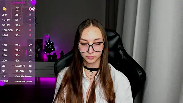 Sm0ly online show from December 2024 04:38:01 AM