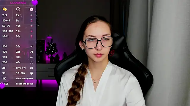 Sm0ly online show from December 2024 02:53:01 AM