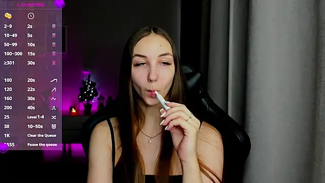 Sm0ly online show from February 2025 02:18:01 AM