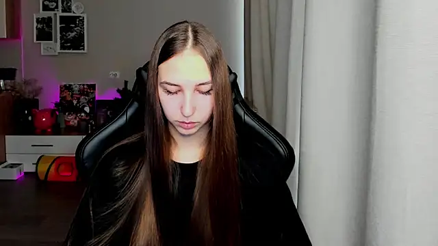 Sm0ly online show from September 2025 02:05:02 AM