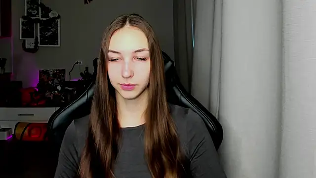 Sm0ly online show from January 2026 02:49:01 AM