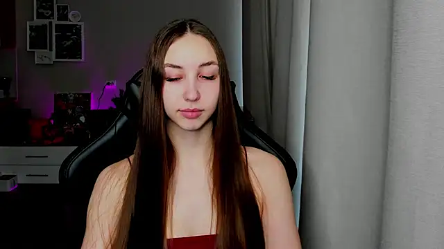 Sm0ly online show from March 2026 02:45:02 AM