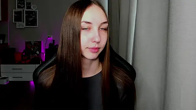 Sm0ly online show from April 2026 02:27:02 AM