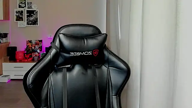 Sm0ly online show from May 2026 03:02:02 AM