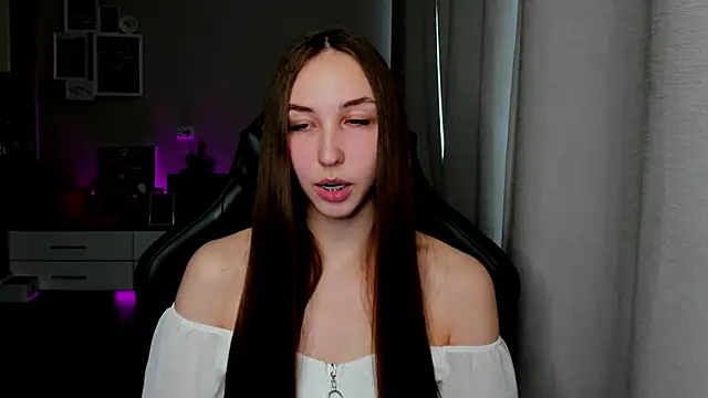 Sm0ly online show from May 2026 04:07:02 AM