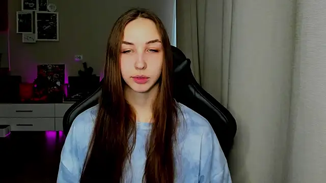 Sm0ly online show from May 2026 06:51:01 AM