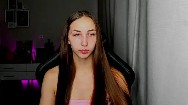 Sm0ly online show from July 2026 12:35:01 AM