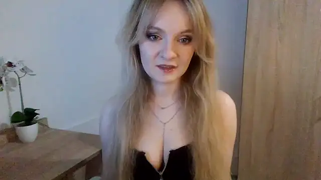 AlmaHoney online show from March 2025 09:05:02 PM