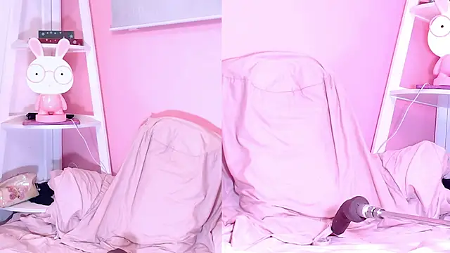 Snapshot of lovely__loreen chatting on November 2025 02:28:02 PM lovely loreen online show from November 2025 02:28:02 PM