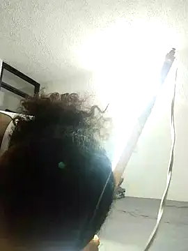 samanthaeliott22 online show from December 2024 11:03:02 PM