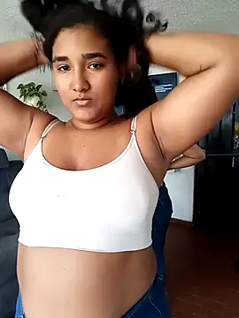 samanthaeliott22 online show from March 2025 09:23:01 PM