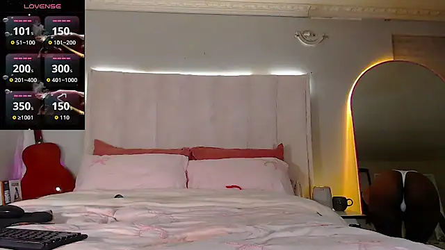FRUITOFEDEN01 online show from June 2026 12:36:01 AM