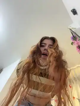 Cloew Marz online show from December 2024 06:49:02 PM