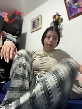 Cloew Marz online show from February 2026 10:49:01 PM