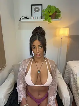 Brownfitbabyy online show from May 2026 12:22:02 PM