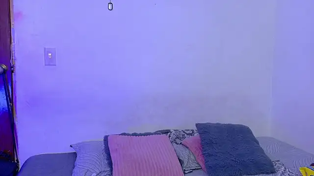 crystalvazquez online show from February 2026 03:31:01 PM