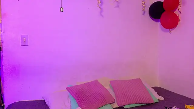 crystalvazquez online show from February 2026 11:11:02 AM