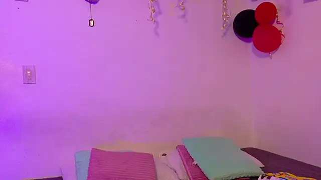 crystalvazquez online show from February 2026 11:42:02 AM