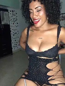 Snapshot of AdelaHaneix chatting on December 2024 02:06:02 AM AdelaHaneix online show from December 2024 02:06:02 AM