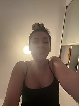 Snapshot of RaquelleDevon chatting on December 2024 12:56:02 PM RaquelleDevon online show from December 2024 12:56:02 PM