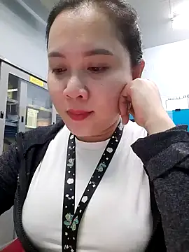 Snapshot of Benlla2802 chatting on December 2024 04:16:02 PM Benlla2802 online show from December 2024 04:16:02 PM